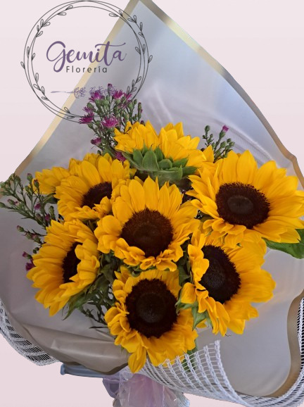 Celebra con arreglos florales para cumpleaños de Santa Gemita. Alegría y color con envíos en Los Andes y San Felipe.